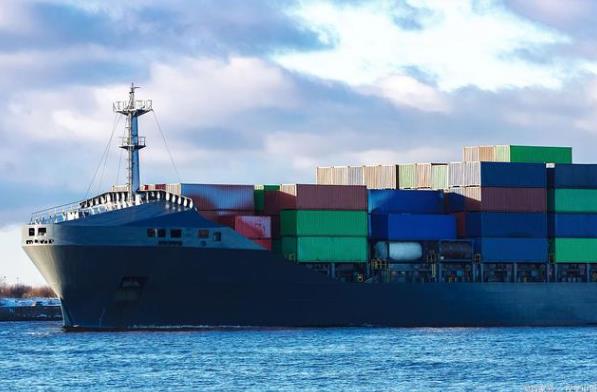 國際海運在全球經濟一體化的進程中發揮著重要的作用