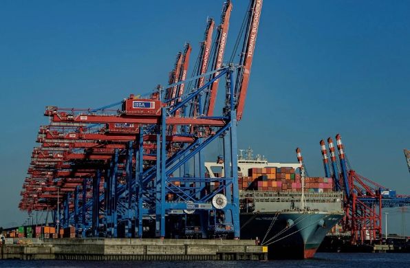 國際貨代不僅承擔(dān)著物流運輸任務(wù)，更是全球貿(mào)易順暢進(jìn)行的重要保障