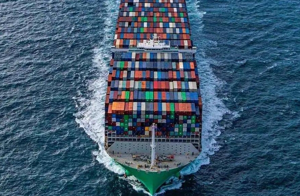 供應鏈大挑戰：國際物流公司如何實現效率與環保雙贏？