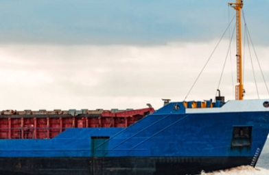 選擇一家靠譜的貨運代理是一個需要綜合考慮多方面因素的決策過程